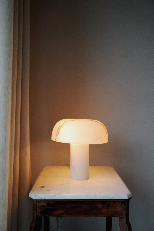 Bordlampe i "marmor"